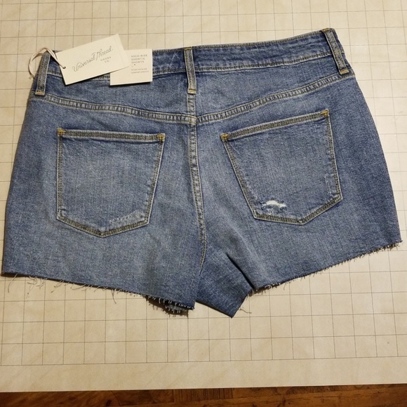 NWT Universal Thread High Rise Shortie Jean Shorts - Picture 2 of 7